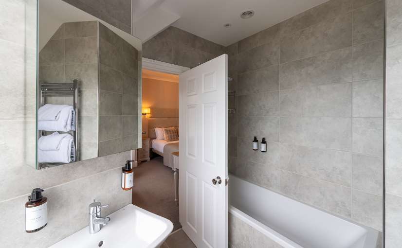 Bathroom at The Royal Duhcy Hotel 