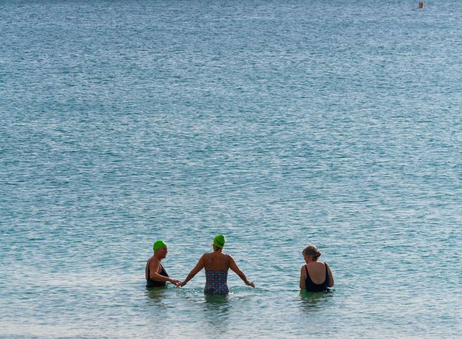Cold water swimmers at Falmouth beach