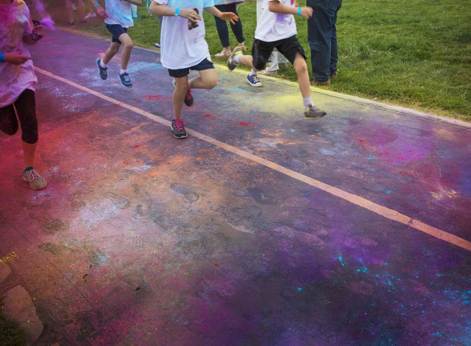 People running
